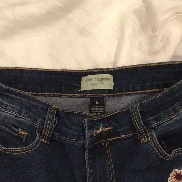 Sugar Magnolia Embroidered Jeans Size 8 - Picture 3 of 4